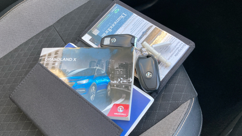 Vauxhall Grandland X 1.2 Turbo Sport Nav 5dr Petrol Hatchback